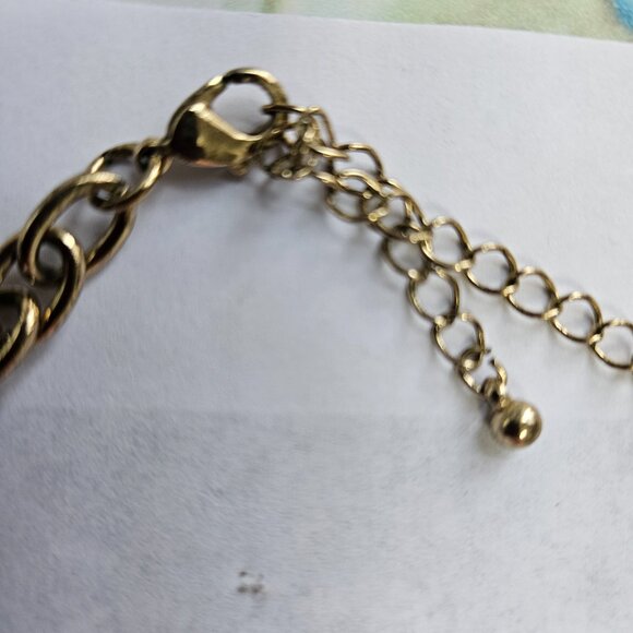 Statement Necklace Green Stones with Gold Chain - Picture 4 of 5